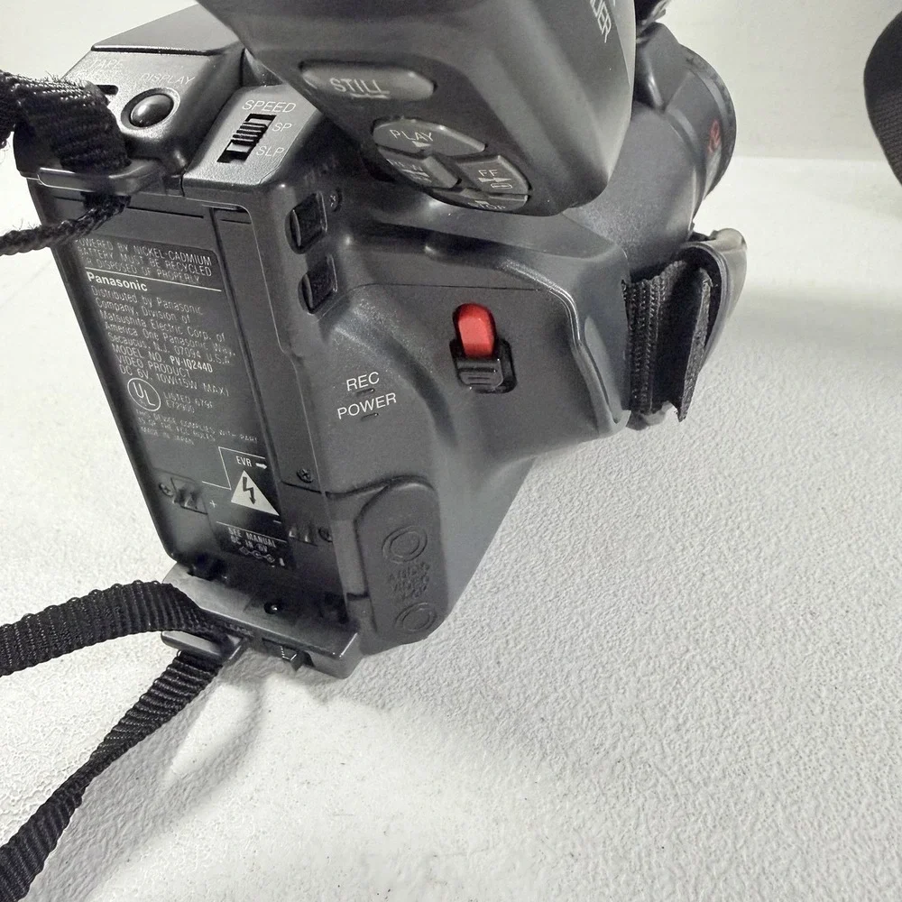 Panasonic Palmcorder IQ PV-IQ244D VHS-C Camcorder Video Camera Tested Working